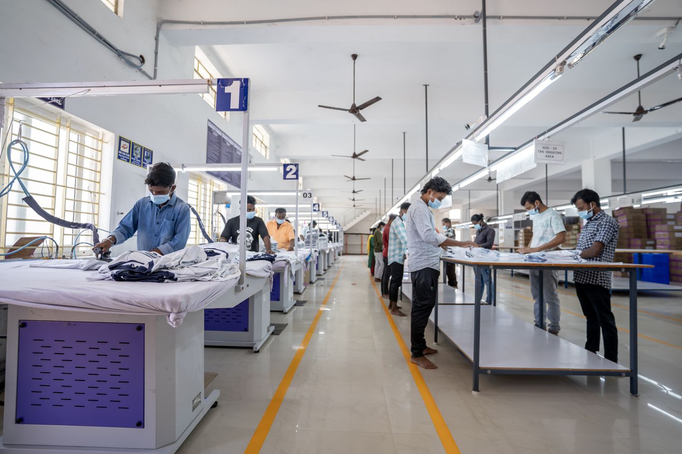 Finishing floor with pressing tables
